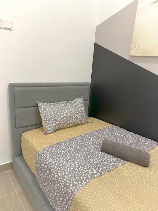 Netflix Two Bedroom Troika Kota Bharu Homestay 118 Esterno foto