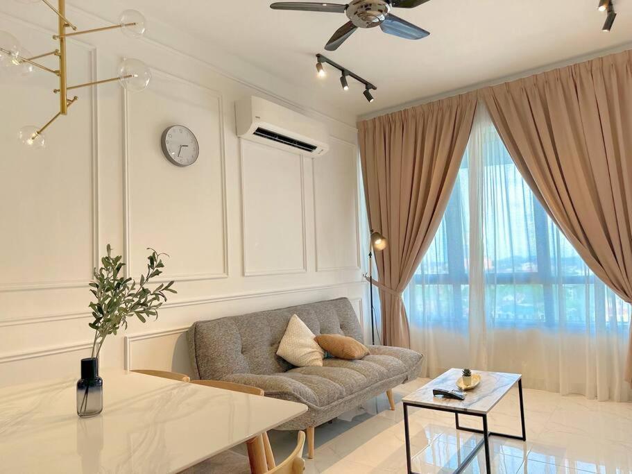 Netflix Two Bedroom Troika Kota Bharu Homestay 118 Esterno foto