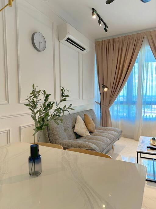 Netflix Two Bedroom Troika Kota Bharu Homestay 118 Esterno foto
