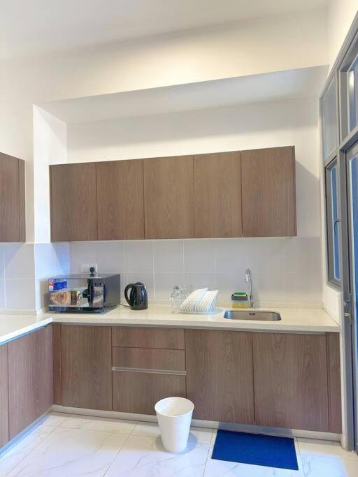 Netflix Two Bedroom Troika Kota Bharu Homestay 118 Esterno foto